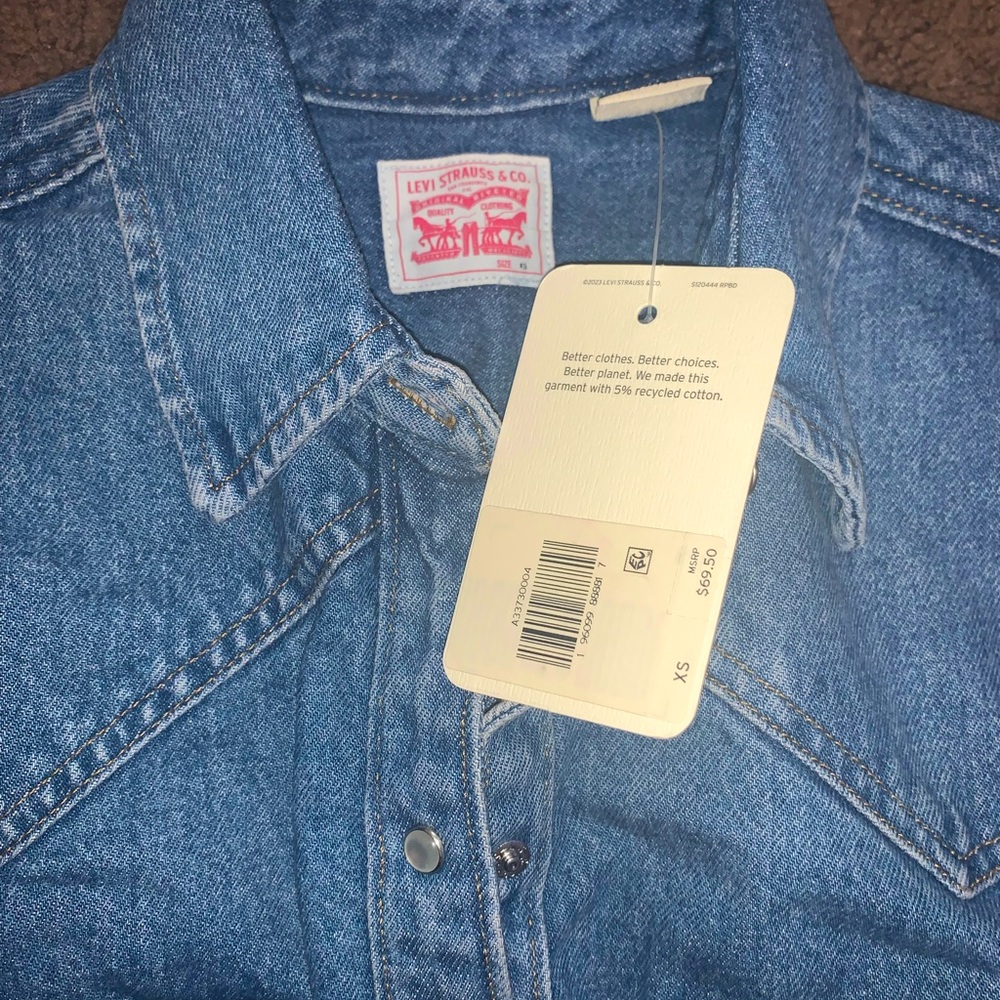 Xsmall Levi’s Denim Oversized Button Down Shirt